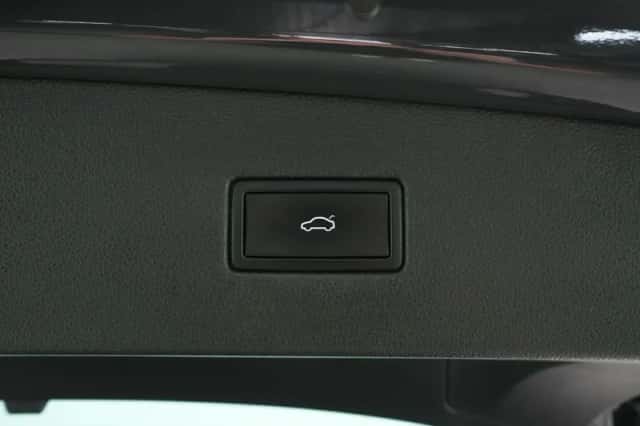 Volkswagen Tiguan (2021) thumbnail 20