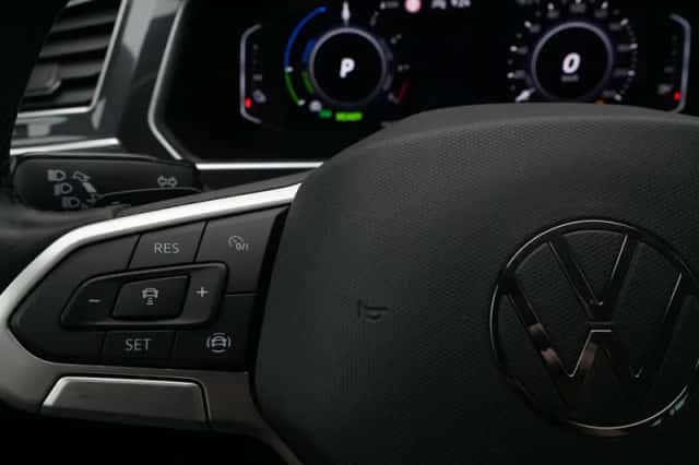Volkswagen Tiguan (2021) thumbnail 23