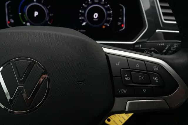 Volkswagen Tiguan (2021) thumbnail 24
