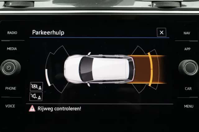 Volkswagen Tiguan (2021) thumbnail 27