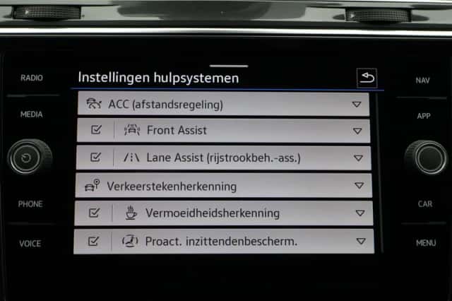Volkswagen Tiguan (2021) thumbnail 35