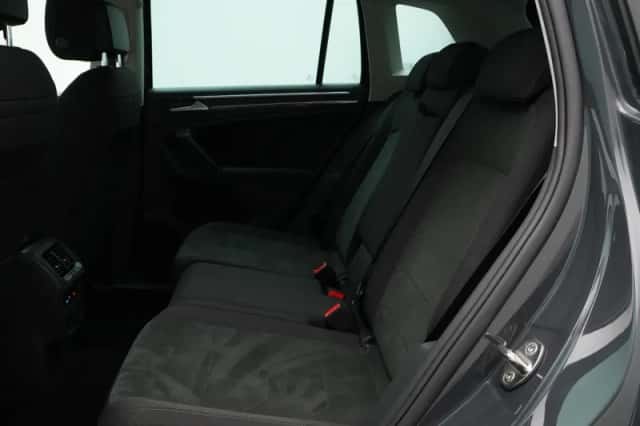 Volkswagen Tiguan (2021) thumbnail 37