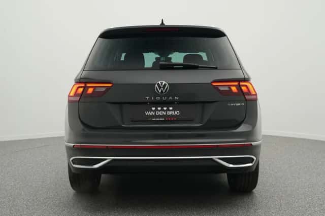Volkswagen Tiguan (2021) thumbnail 6