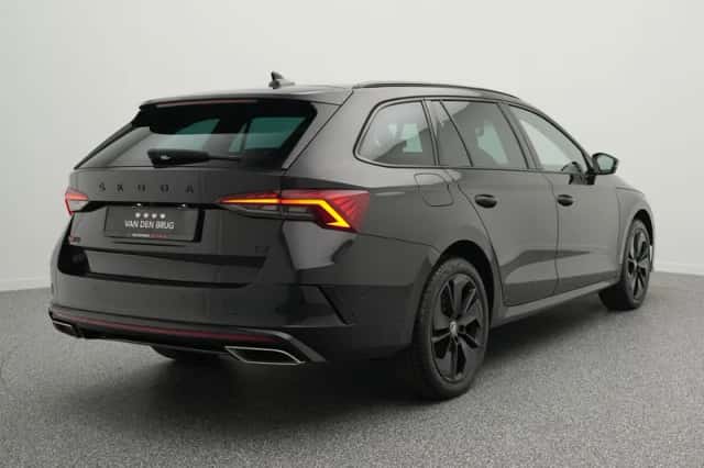 Škoda Octavia (2021) thumbnail 2