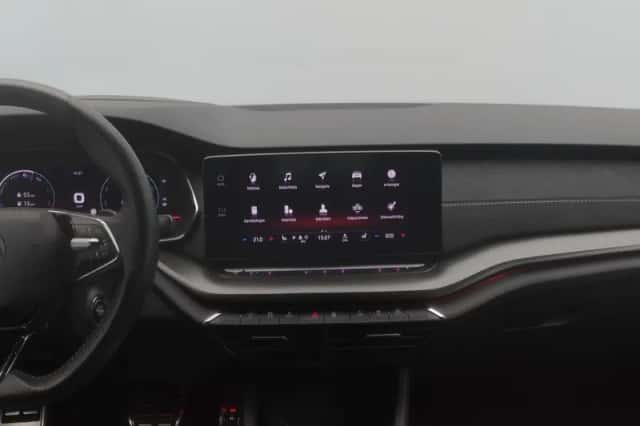 Škoda Octavia (2021) thumbnail 9