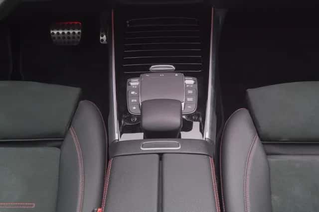 Mercedes-Benz GLB-Klasse (2022) thumbnail 10
