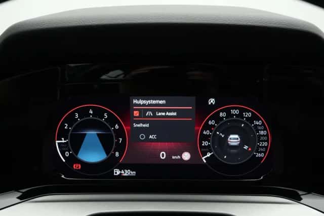 Volkswagen Golf (2020) thumbnail 23