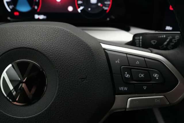 Volkswagen Golf (2020) thumbnail 24