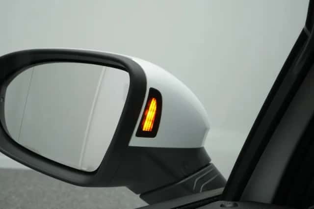 Volkswagen Golf (2020) thumbnail 33