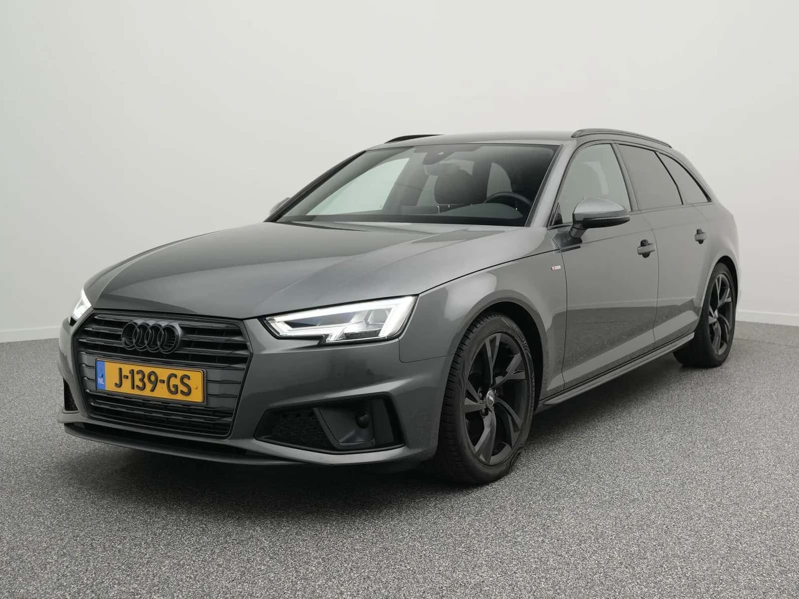 Audi A4 (2020) — foto 1