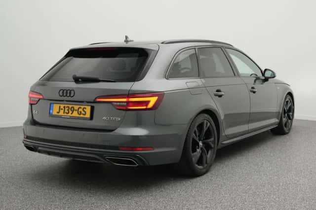 Audi A4 (2020) thumbnail 2