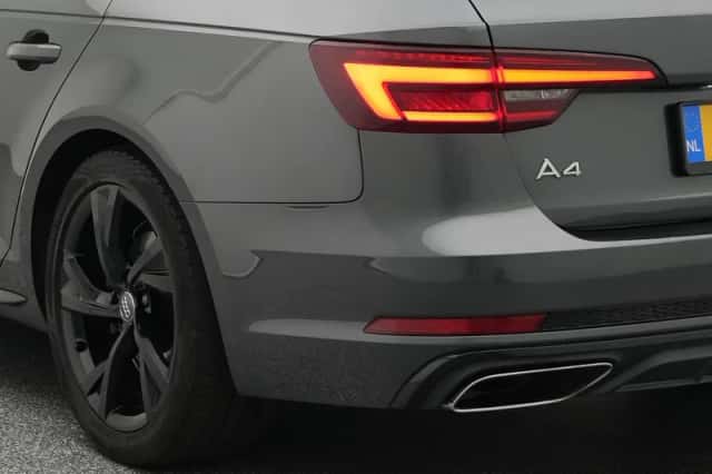 Audi A4 (2020) thumbnail 16
