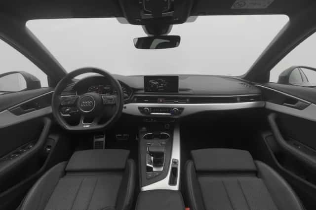 Audi A4 (2020) thumbnail 3