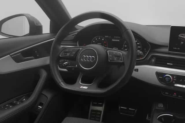 Audi A4 (2020) thumbnail 8