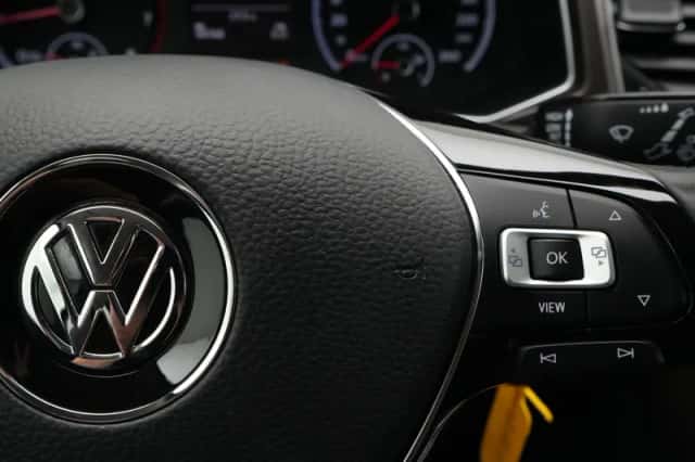 Volkswagen T-Roc (2019) thumbnail 27