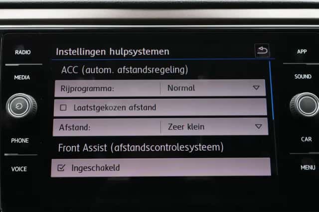 Volkswagen T-Roc (2019) thumbnail 34