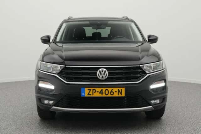 Volkswagen T-Roc (2019) thumbnail 5