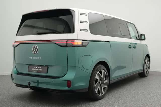 Volkswagen ID. Buzz (2026) thumbnail 2