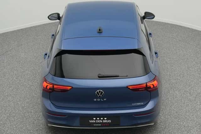 Volkswagen Golf (2025) thumbnail 18