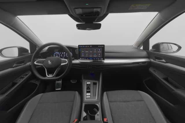 Volkswagen Golf (2025) thumbnail 3