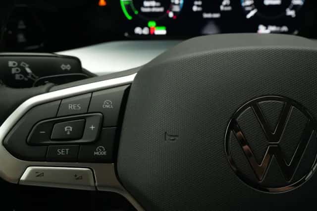 Volkswagen Golf (2025) thumbnail 23