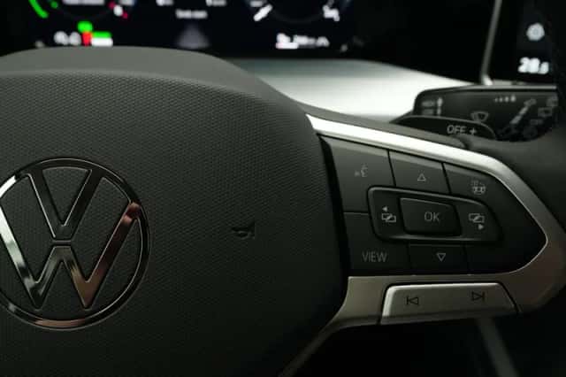 Volkswagen Golf (2025) thumbnail 24