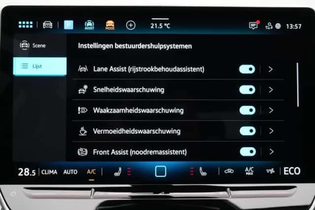 Volkswagen Golf (2025) thumbnail 33