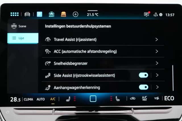 Volkswagen Golf (2025) thumbnail 34