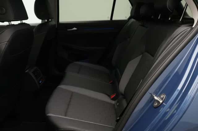 Volkswagen Golf (2025) thumbnail 41