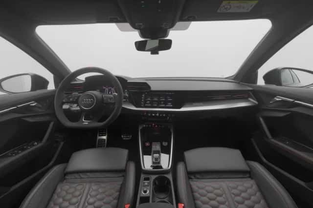 Audi RS3 (2021) thumbnail 3