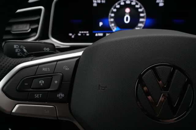 Volkswagen T-Roc (2025) thumbnail 23