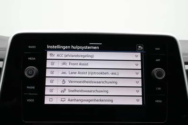 Volkswagen T-Roc (2025) thumbnail 33