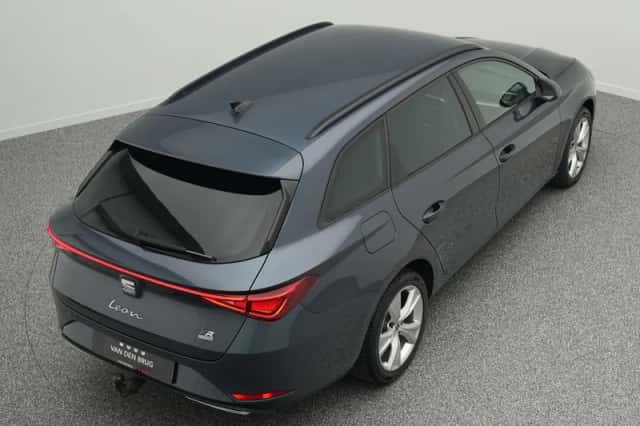 SEAT Leon (2023) thumbnail 14