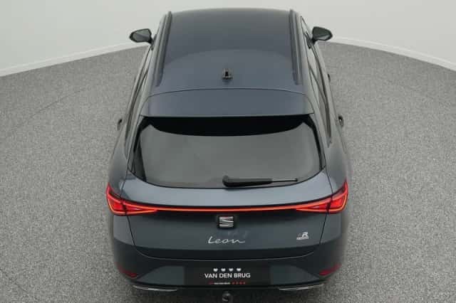 SEAT Leon (2023) thumbnail 18