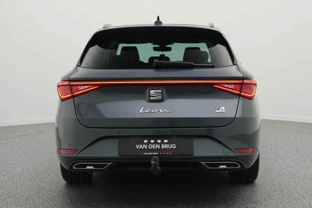 SEAT Leon (2023) thumbnail 6