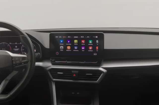 SEAT Leon (2023) thumbnail 9