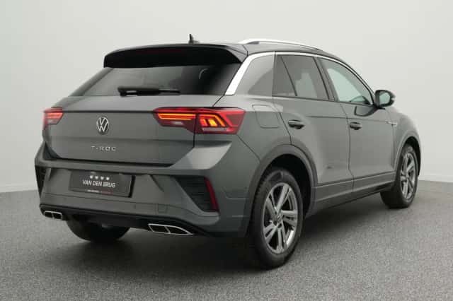 Volkswagen T-Roc (2025) thumbnail 2