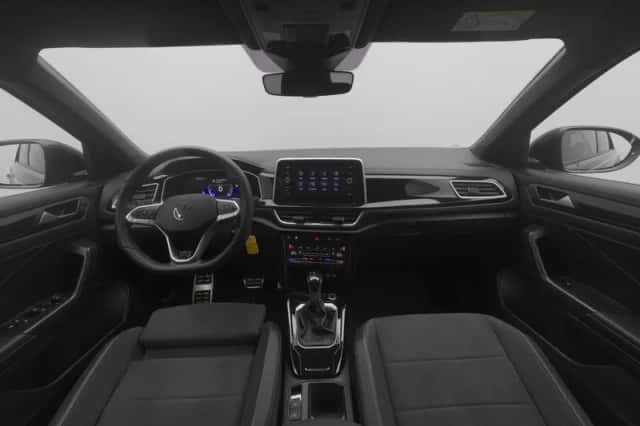 Volkswagen T-Roc (2025) thumbnail 3