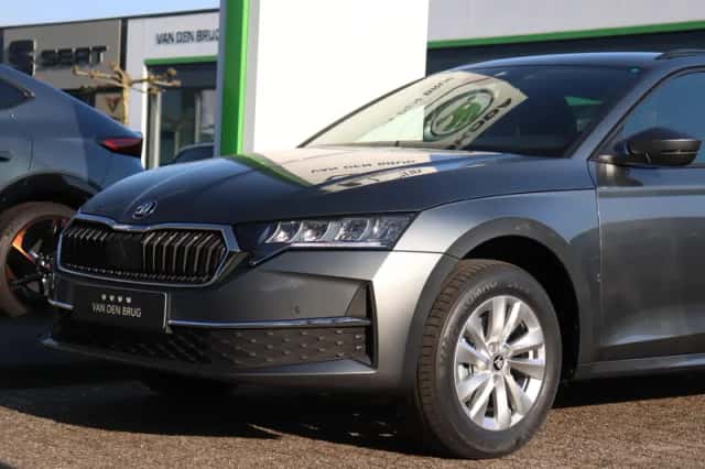Škoda Octavia (2025) thumbnail 3
