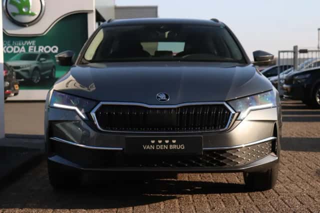 Škoda Octavia (2025) thumbnail 4