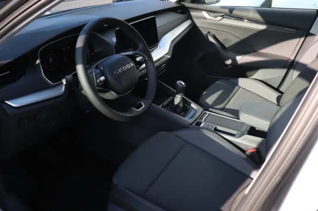 Škoda Octavia (2025) thumbnail 6