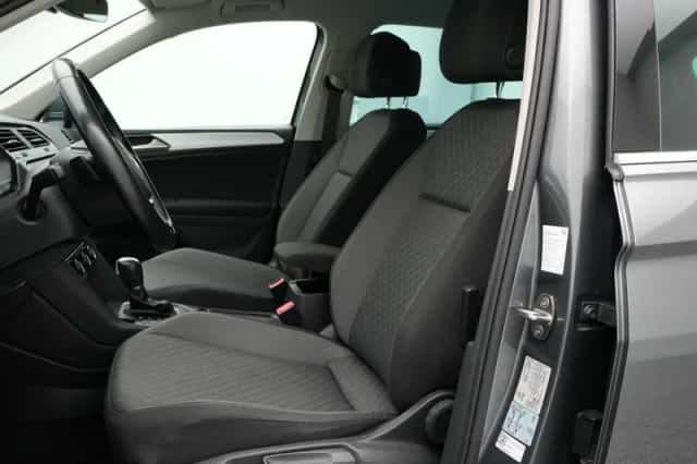 Volkswagen Tiguan (2017) thumbnail 14