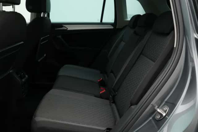Volkswagen Tiguan (2017) thumbnail 15
