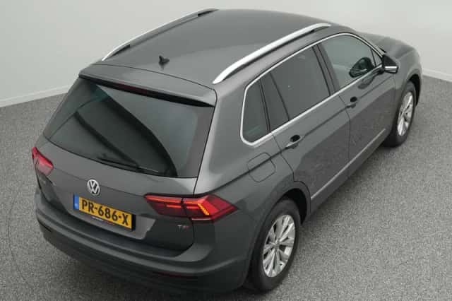 Volkswagen Tiguan (2017) thumbnail 18