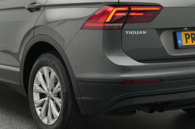 Volkswagen Tiguan (2017) thumbnail 21