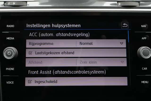 Volkswagen Tiguan (2017) thumbnail 35
