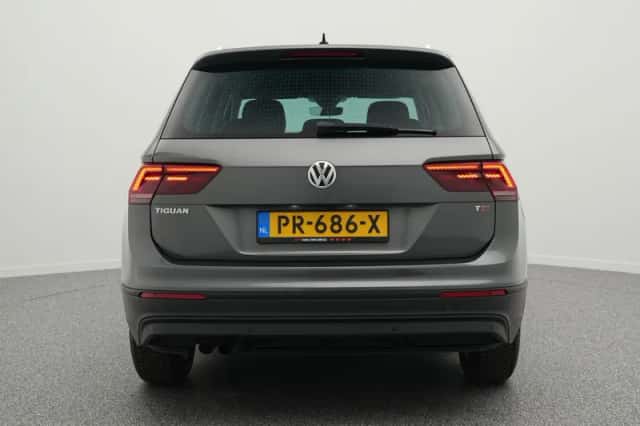 Volkswagen Tiguan (2017) thumbnail 6