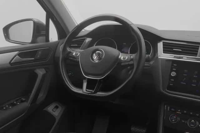 Volkswagen Tiguan (2017) thumbnail 8