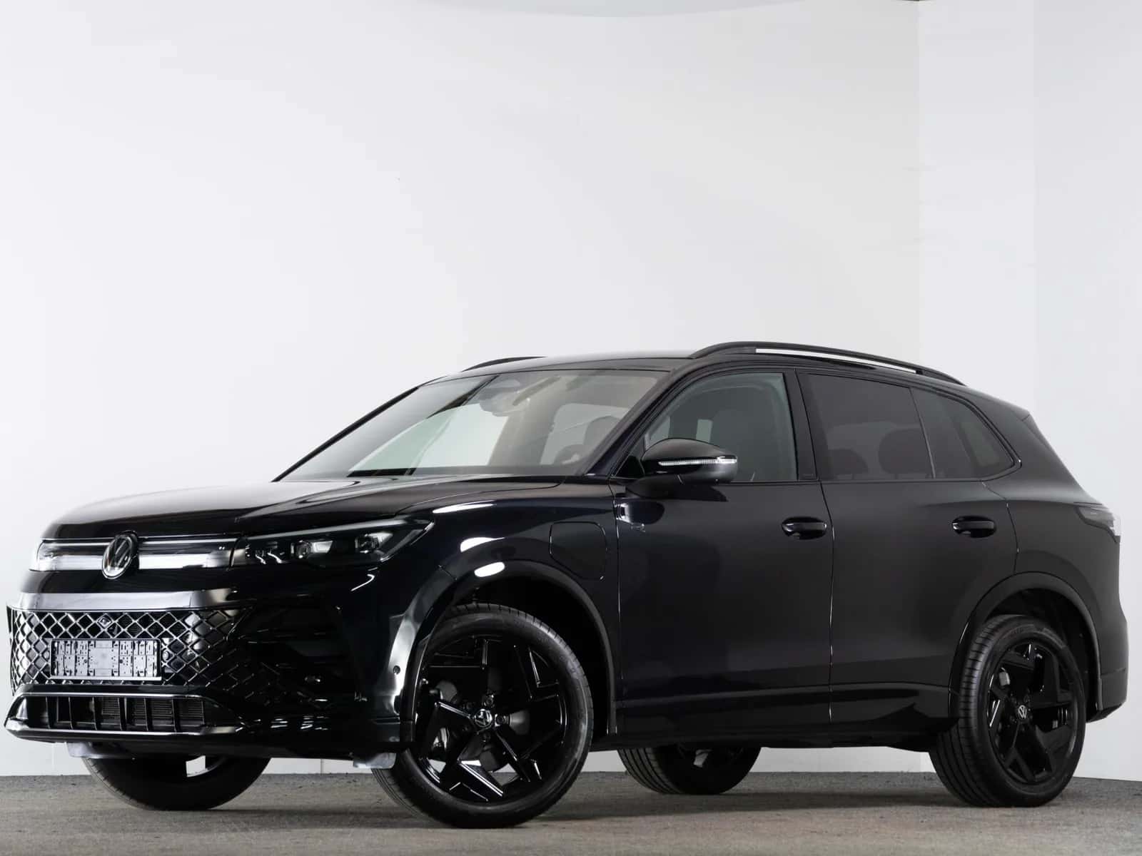 Volkswagen Tiguan (2025) — foto 1