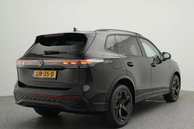 Volkswagen Tiguan (2025) thumbnail 2